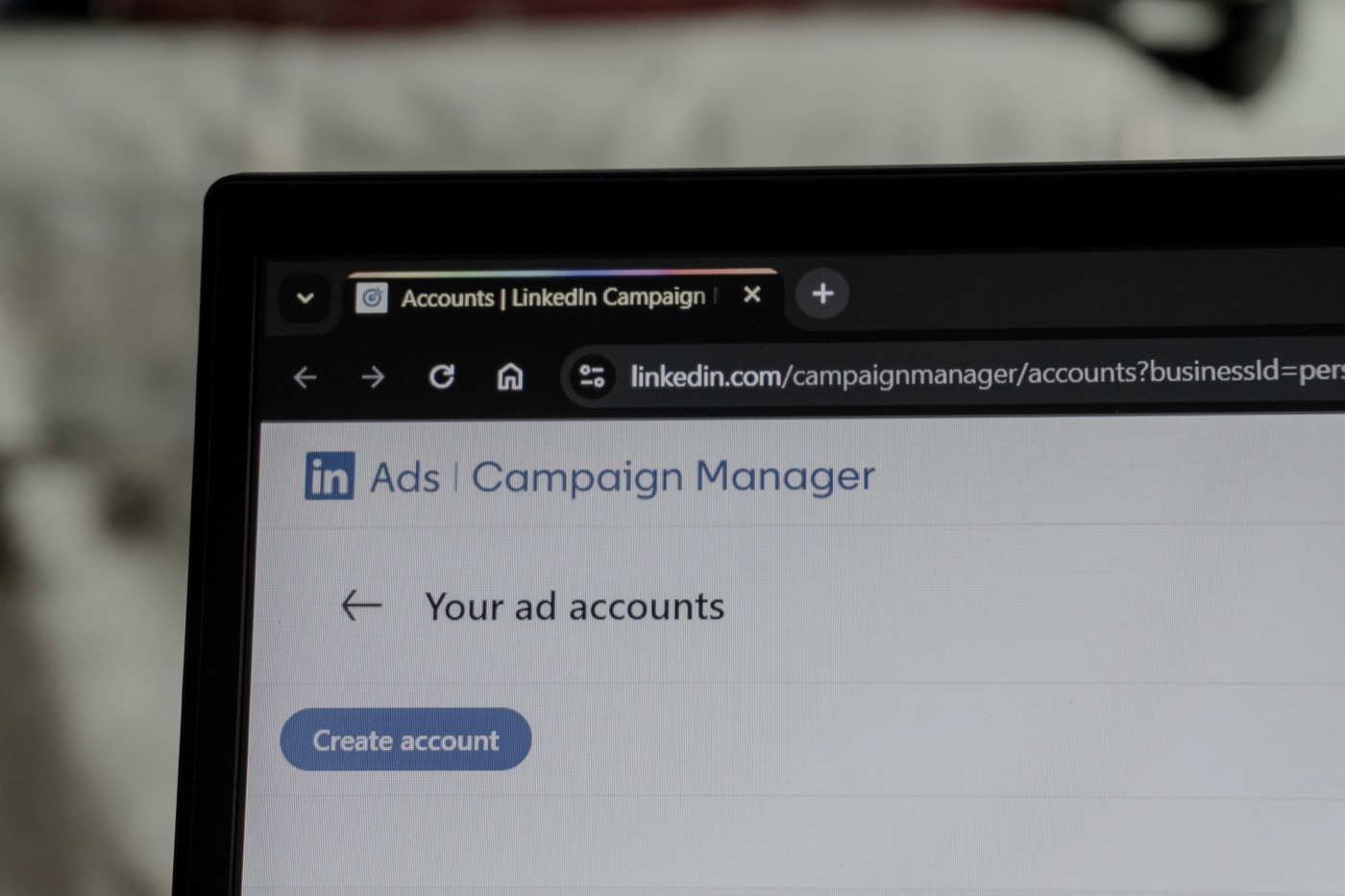 The 13 LinkedIn Ad Formats (And the One You Should Run First)
